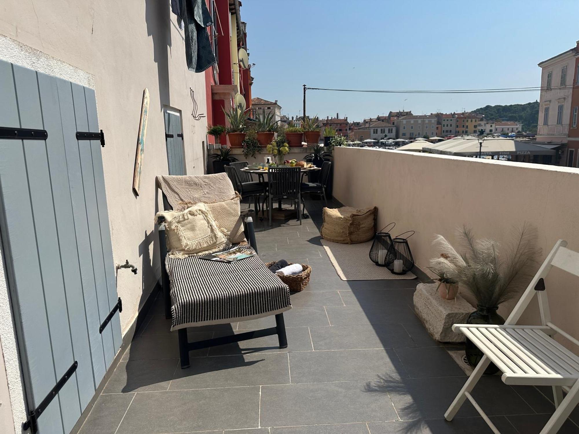5C Luxury Apartment 罗维尼 外观 照片