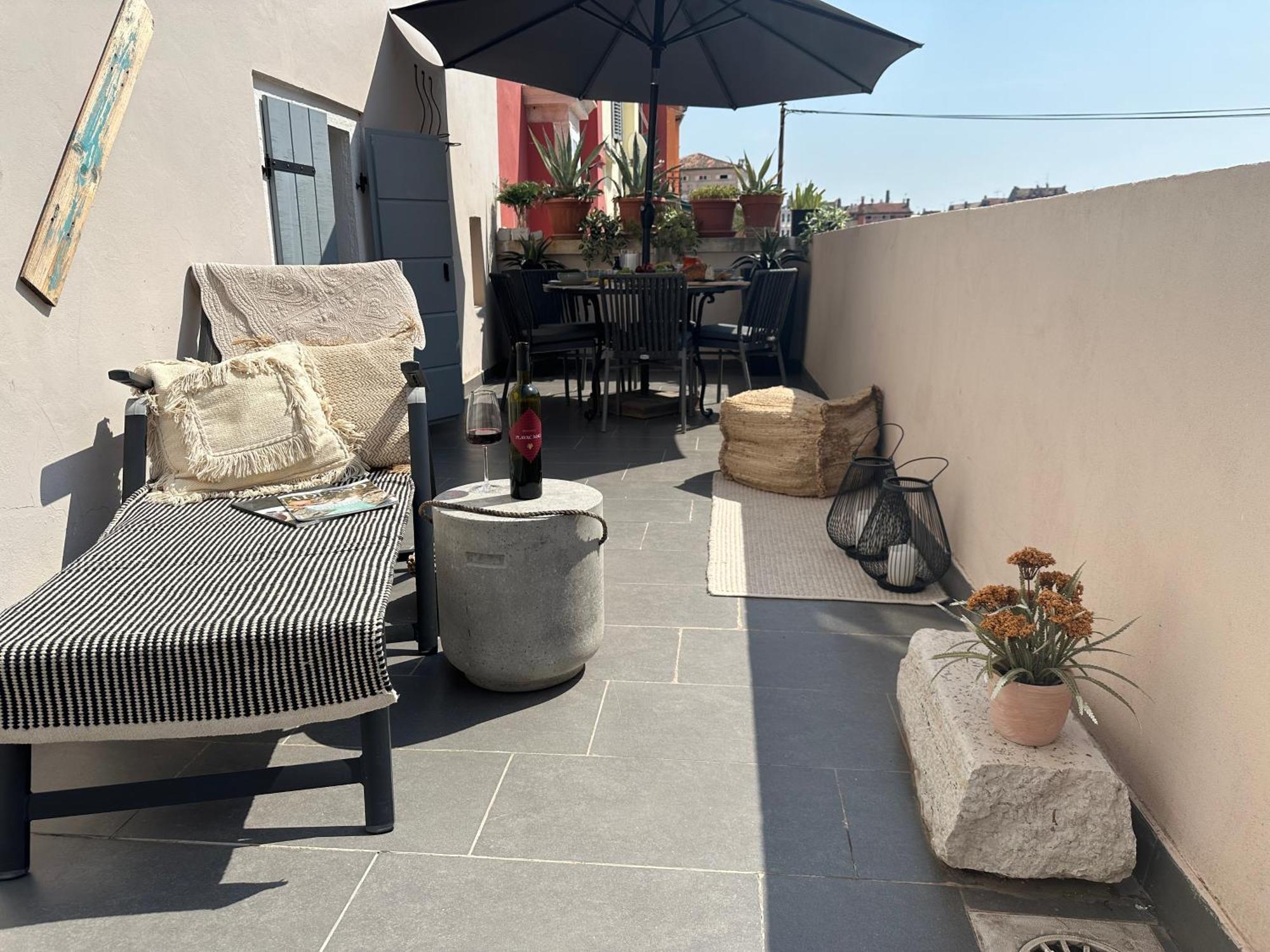 5C Luxury Apartment 罗维尼 外观 照片
